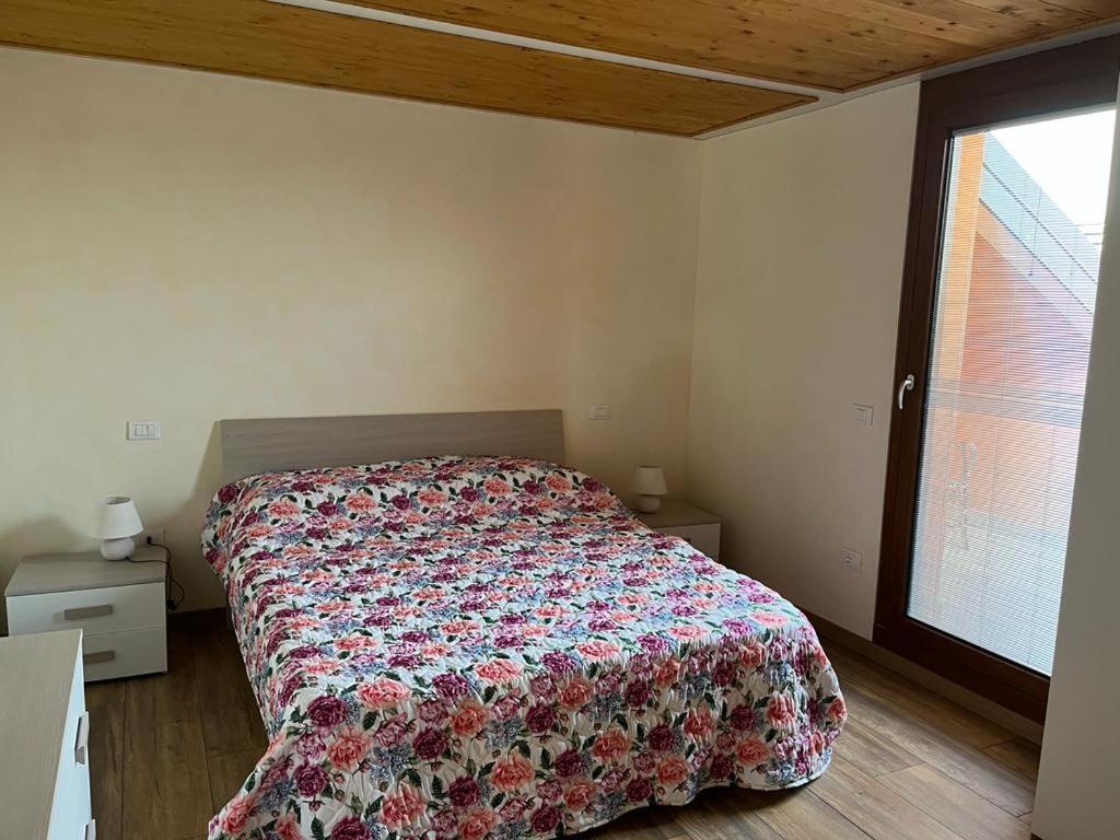 Perla Top Floor Apartment ซีร์มิโอเน ภายนอก รูปภาพ
